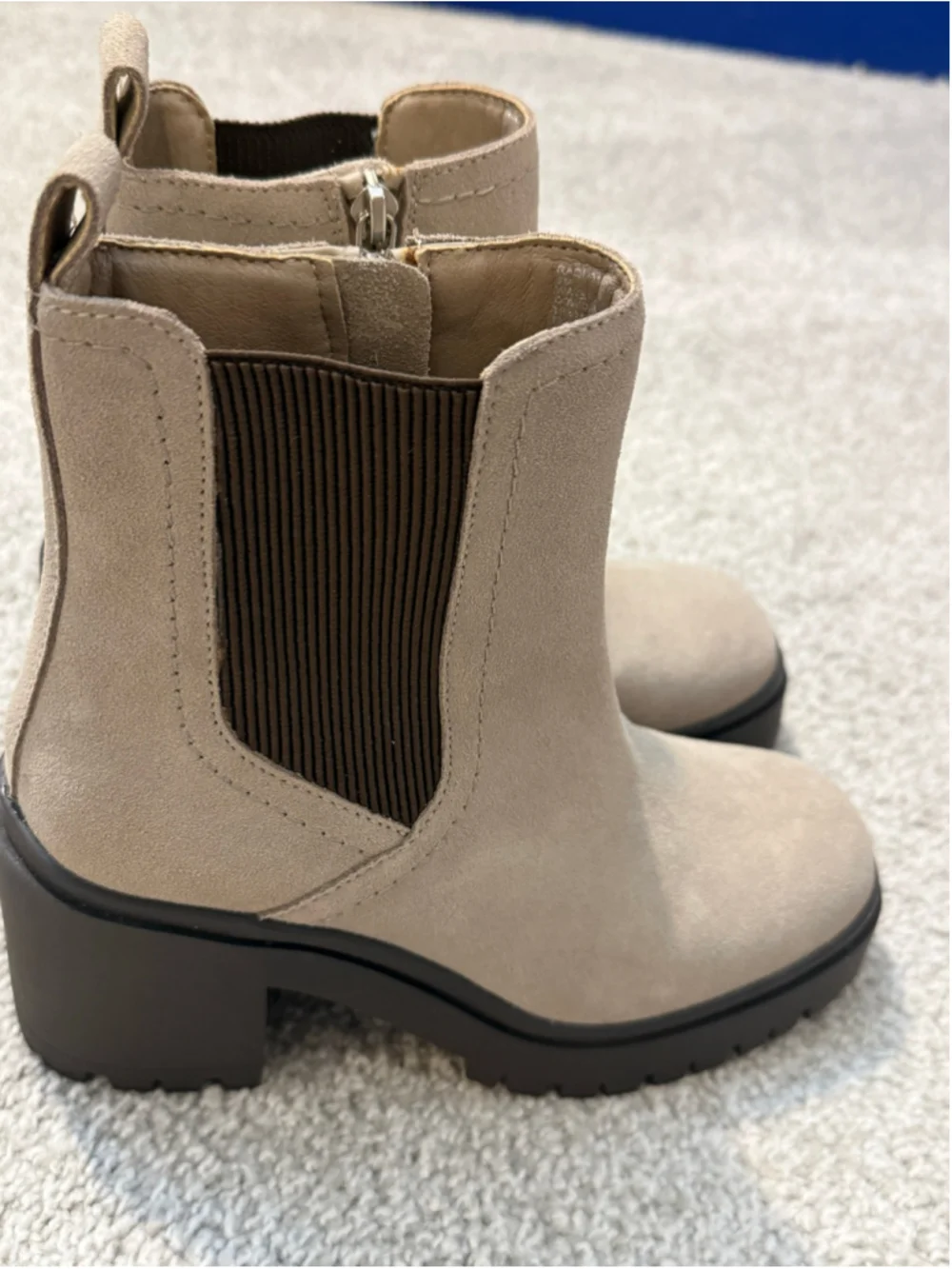 Blondo Raquel Waterproof Suede Chelsea Ankle Boots Taupe Size 6